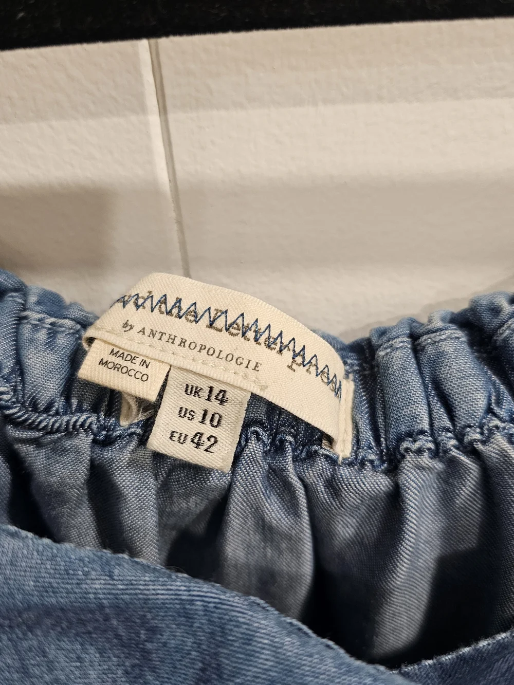 Anthropologie Chambray Ruffle Collar Shift Dress M Blue Lyocell Boho Minimalist - Picture 7 of 10